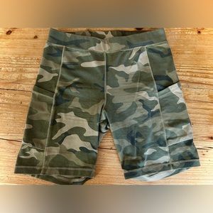 Monrow Camo Bike Shorts XS